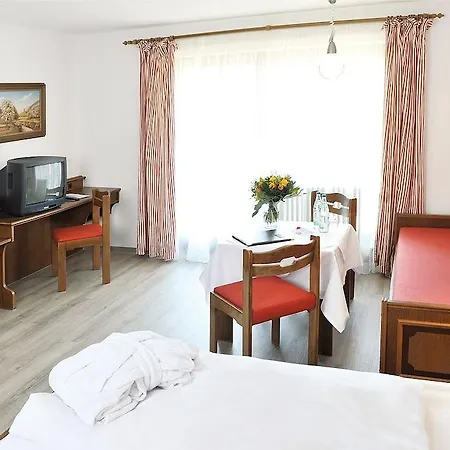 Apartmenthaus Rottalblick מלון דירות 3*